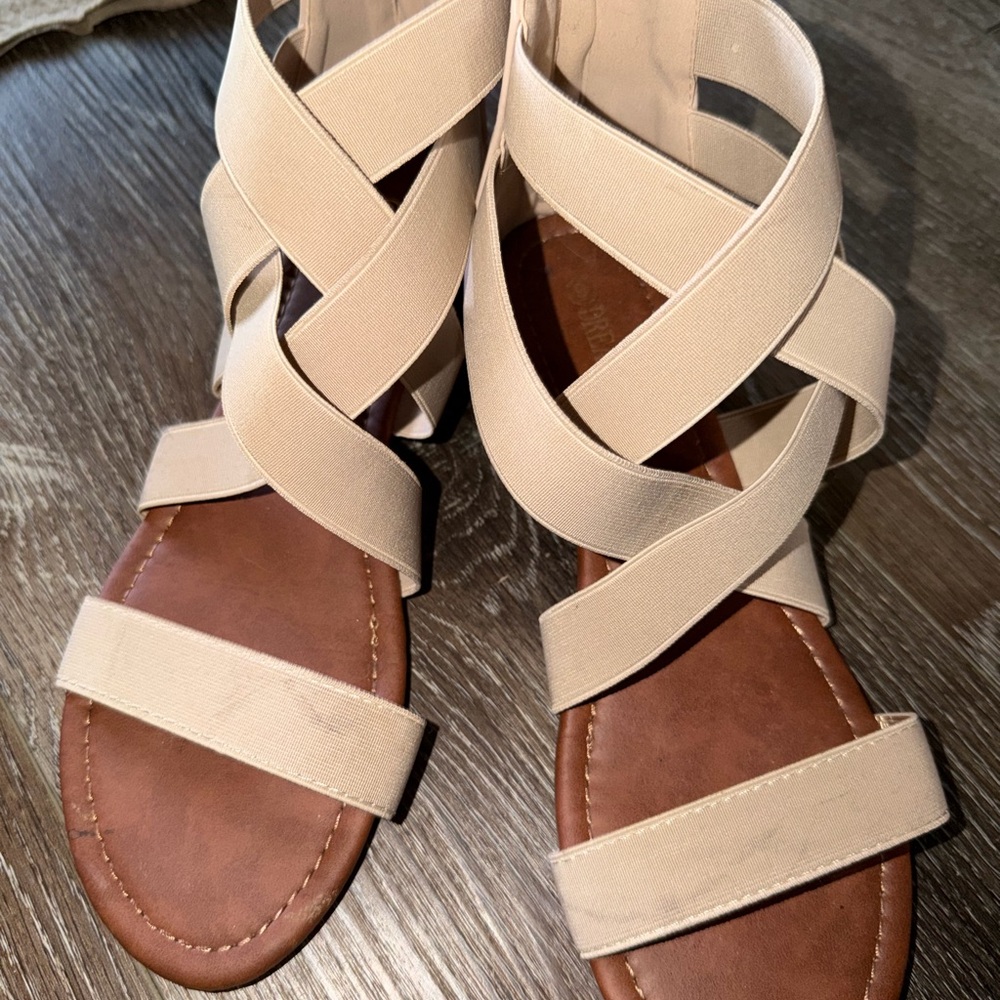 Dream Pairs Beige Crisscross Sandals